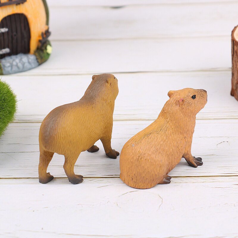 FOLODA Miniatur Capybara Figur Kunstharz Ente Mini Figuren Für Desktop  Landschaftsbau Garten Blumentöpfe Statue Auto Dekoration Tierstatuen Für  Heimdekoration: : Spielzeug